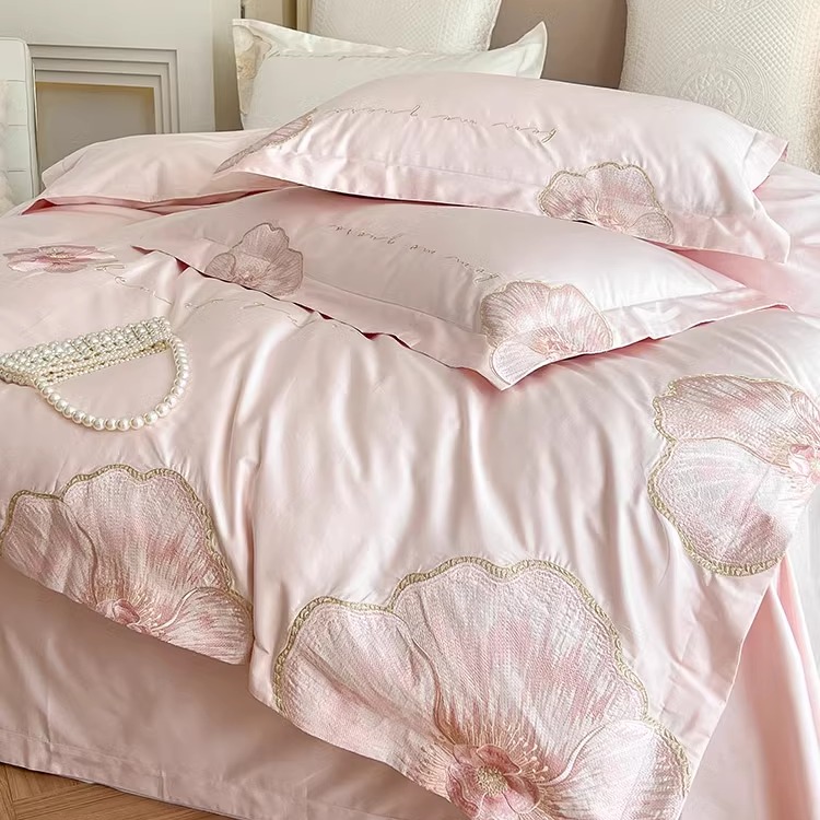 公主风高端匹马棉全棉四件套花卉刺绣磨毛被套纯棉床品床笠粉蓝色 - 图0