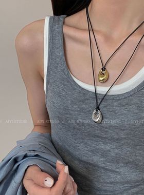 娜扎同款长款豆子项链女黑皮绳2025新款轻奢高级感毛衣链配饰春夏