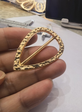 欧美辣妹吊带金属装饰丝巾扣DIY修身设计感装饰搭配钮扣小众搭配