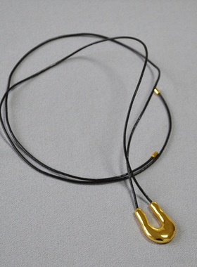 73cm日系INS小众张悦儿潮酷时髦黑色皮绳不规则U型马蹄项链毛衣链