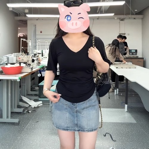 大码v领灰色掐腰小上衣2025新款夏季微胖mm显瘦遮肚子短袖t恤女装 - 图1