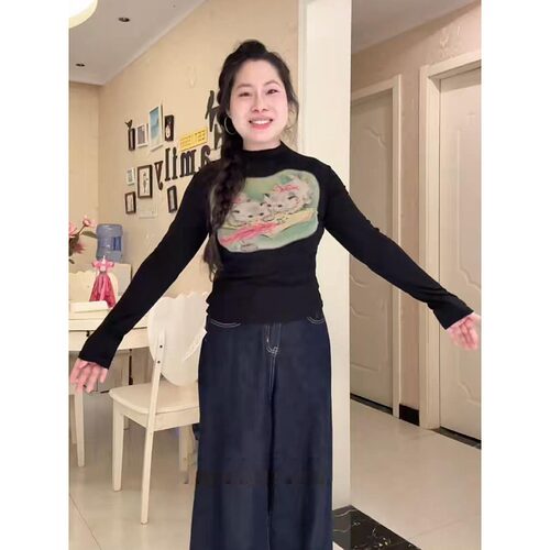 大码美式纯欲辣妹印花长袖t恤女秋冬胖mm显瘦修身打底衫内搭上衣 - 图1