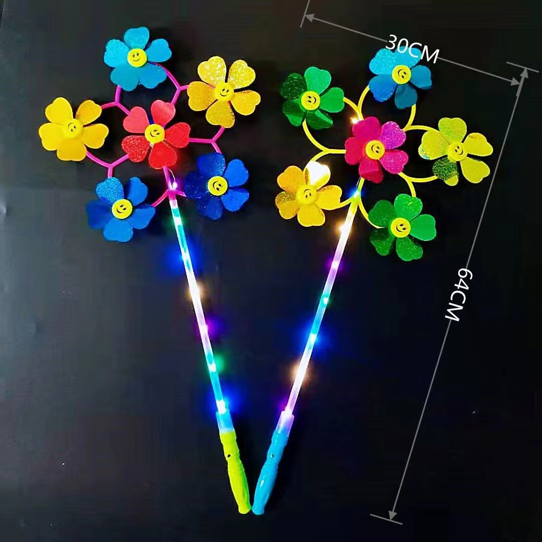 买一送一卡通发光六轮风车儿童玩具春游户外地推小礼品夜市摆地摊