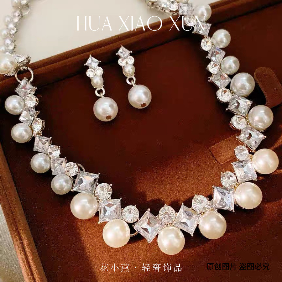 跨境热销爆款百搭婚礼仿珍珠项链耳环套装小众设计高级感套链女,淘宝优惠券,粉丝福利购,淘宝优惠卷