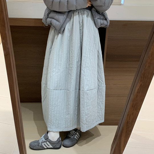 Huali pleated quilted and velvet bud skirt