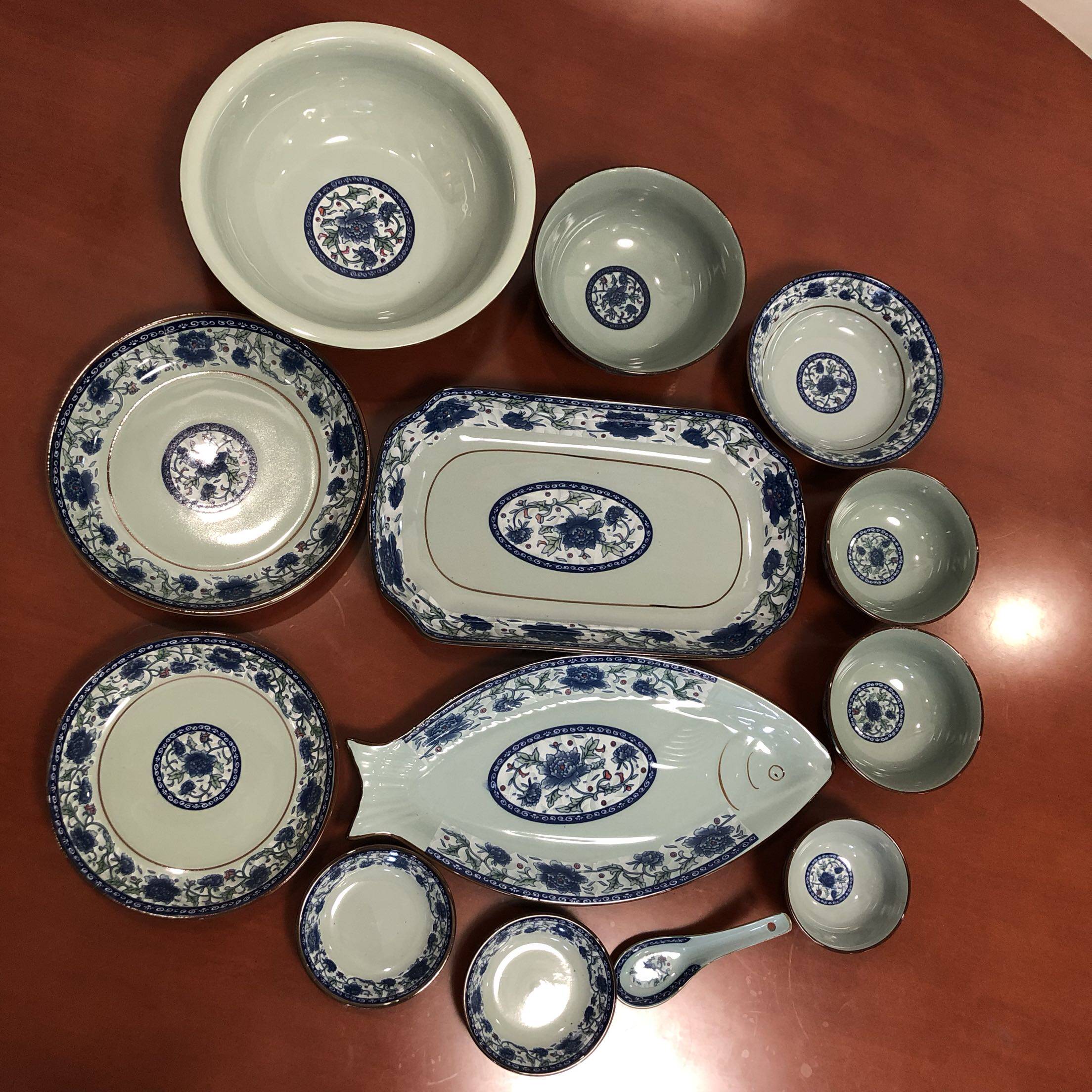 青花瓷陶瓷套装餐具怀旧复古家用碗盘子中式釉下彩碗大小组合碟碗_虎窝淘