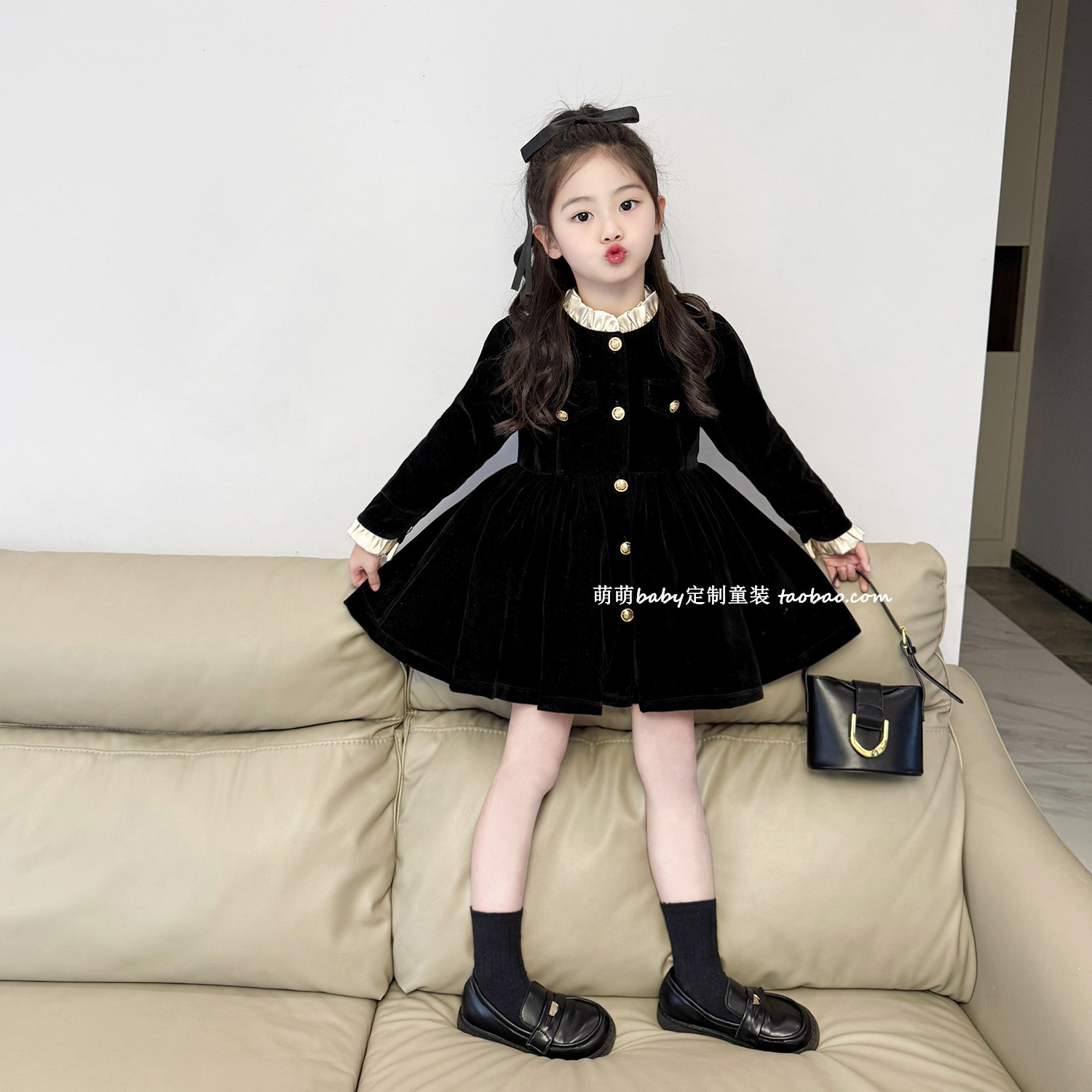 女童赫本风加绒丝绒连衣裙2025冬季新款女孩高级感小黑裙公主裙子 - 图0
