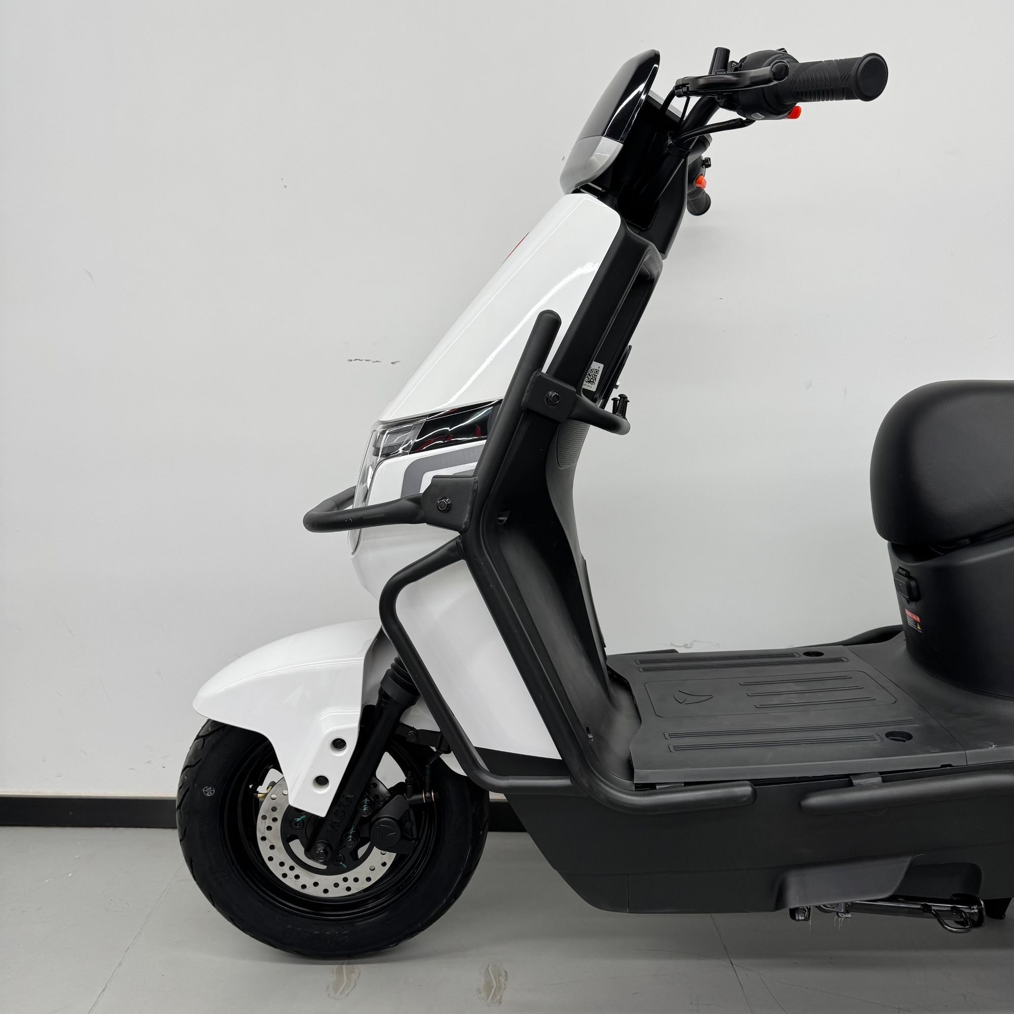 适用雅迪g30护杠G30s-M保险杠G30-M护杠电动车加厚加固尾架后货架 - 图1