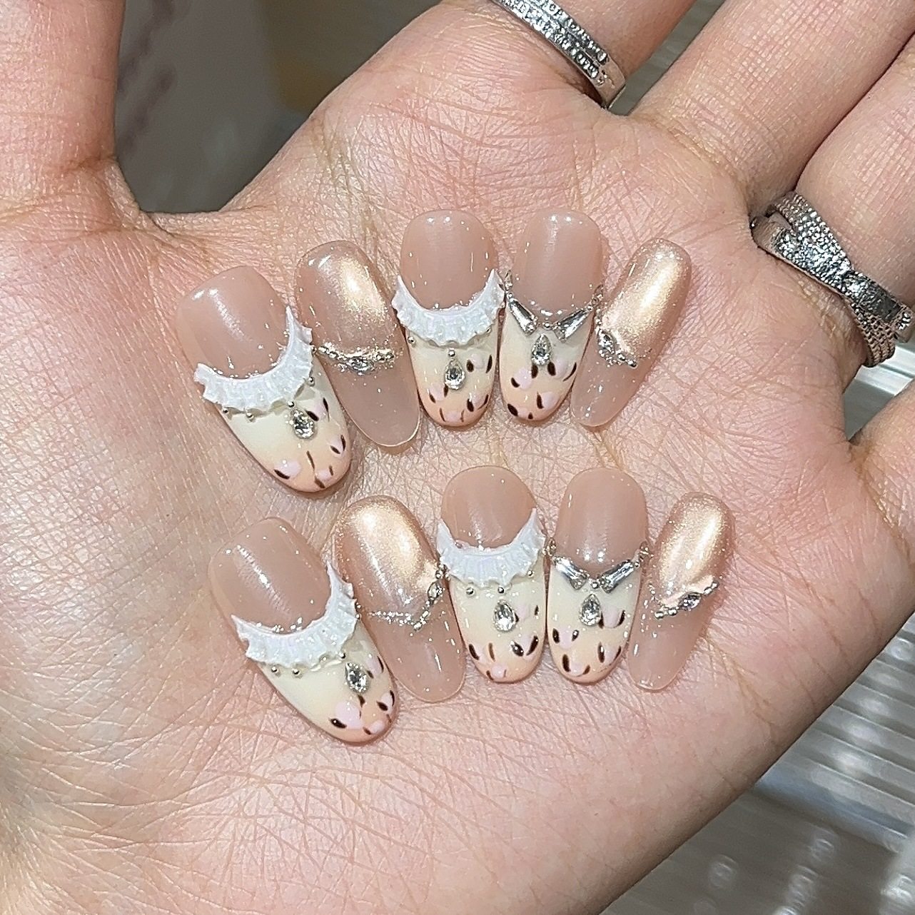 浪妞美甲蜜糖白桃甜欲风粉白豹纹法式蜜桃猫眼碎钻裙摆绝美穿戴甲,淘宝优惠券,粉丝福利购,淘宝优惠卷