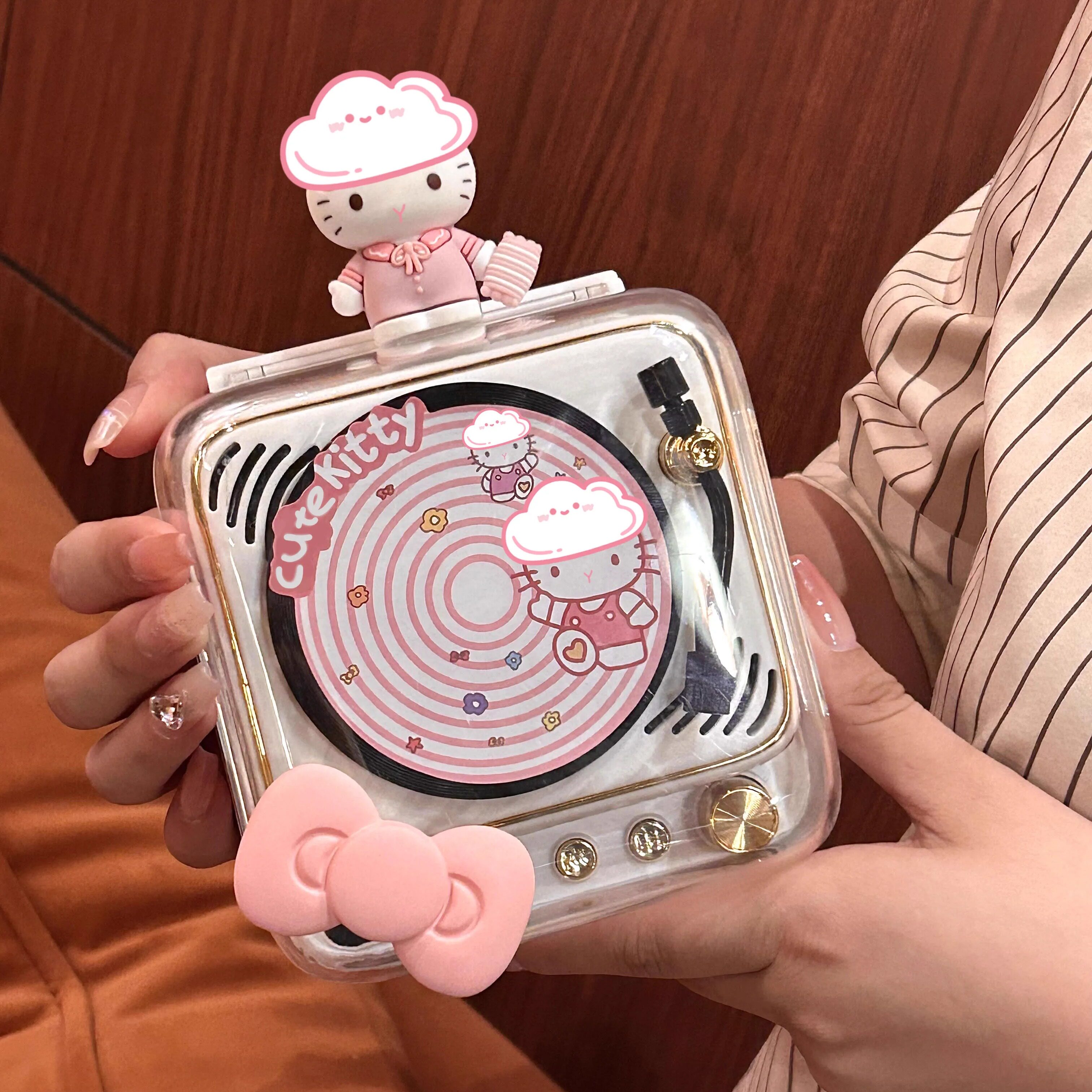 NOOWERE凯蒂猫复古蓝牙音箱户外k歌小音响麦克风生日圣诞节礼物