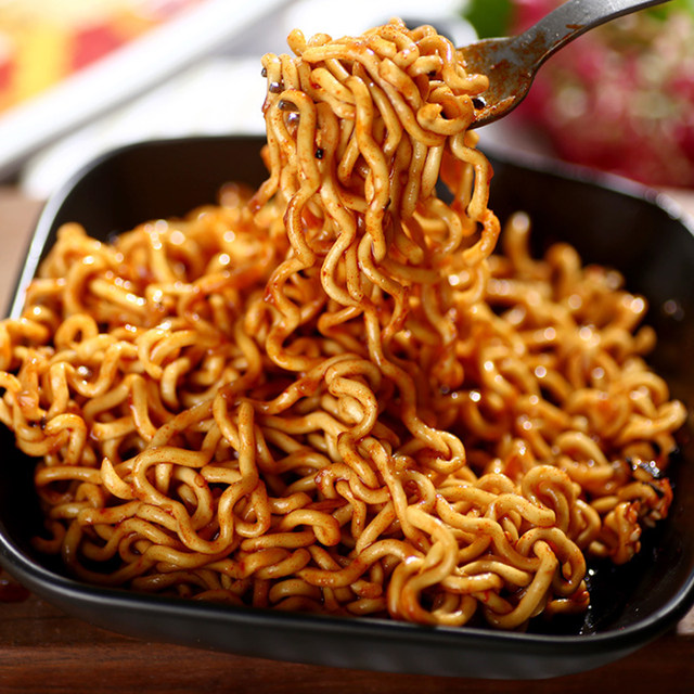 Samyang Chicken Flavor 140g*5 packs of Korean fried noodles
