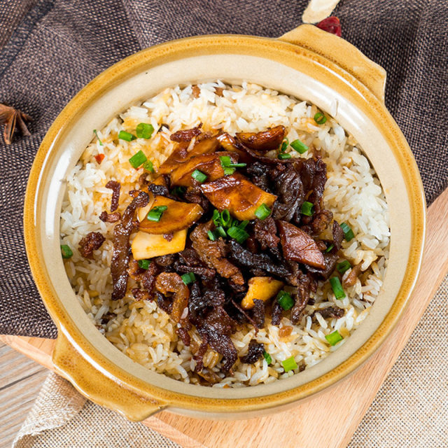Self-heating pot instant and convenient self-heating rice