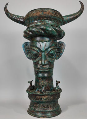 仿古青铜器四川广汉堆商代晚期牛头神面摆件博物馆古玩收藏