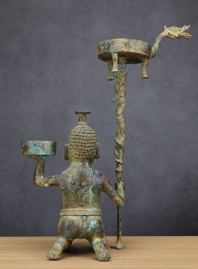 古玩铜器收藏青铜灯战汉跪人龙杖灯战国贵人举灯台复古家具摆件