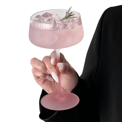 小众设计粉色女生特调微醺酒杯高级感鸡尾酒杯高脚杯果酒玻璃杯子 - 图3