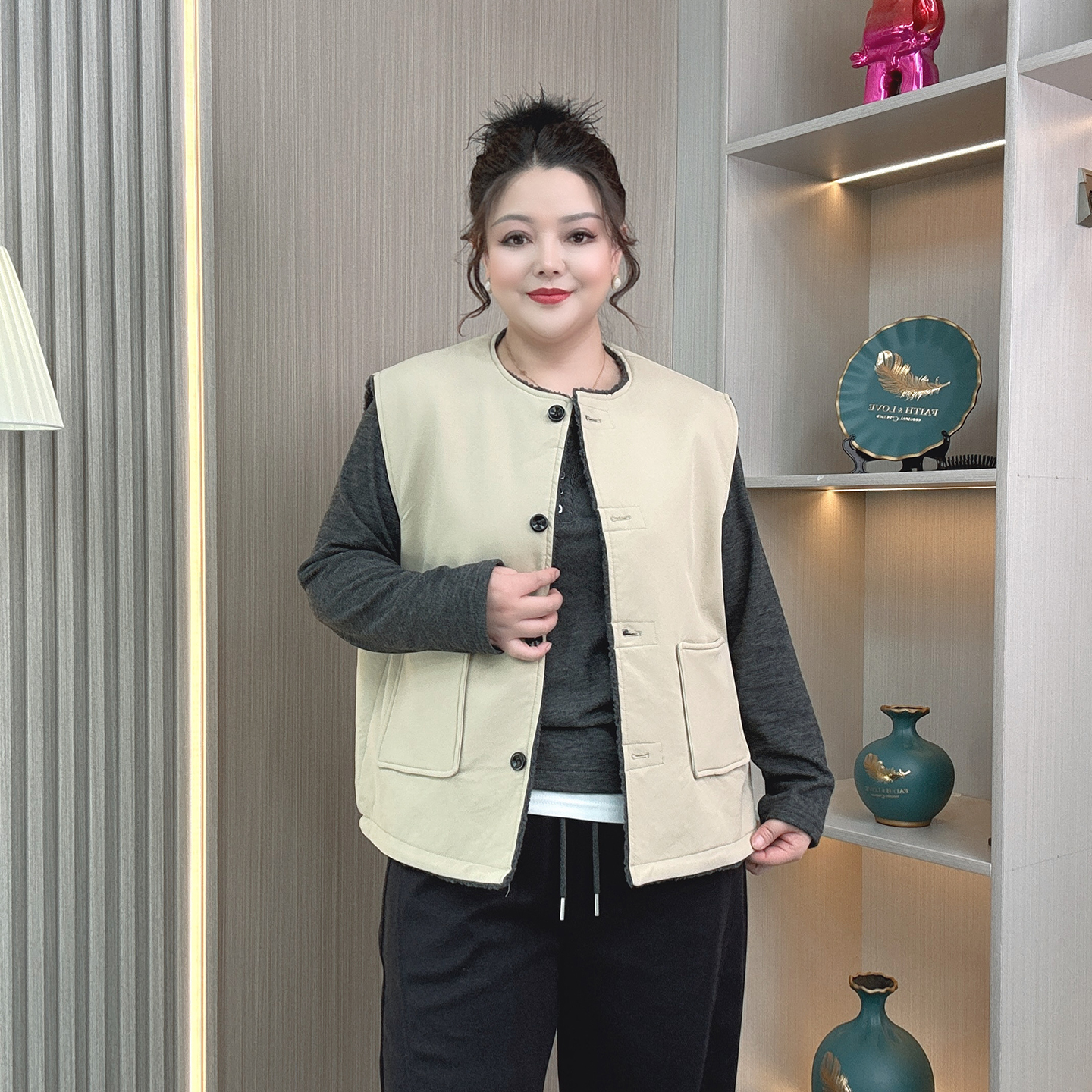 大码女装2025冬季新款宽松休闲加绒加厚马甲背心保暖坎肩马夹上衣 - 图2