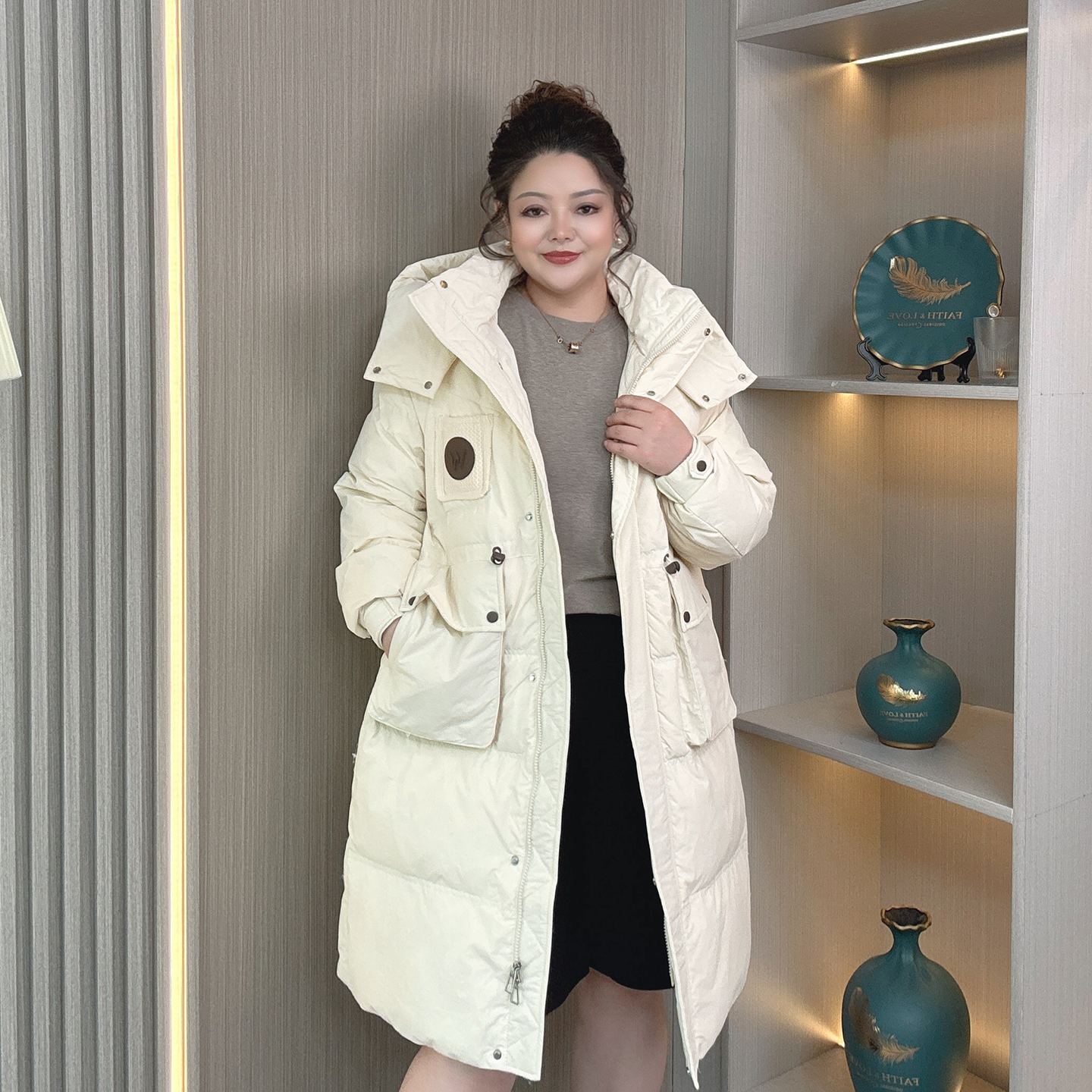 2025新款冬装中长款羽绒服女大码胖mm宽松连帽白鸭绒加厚保暖外套 - 图0