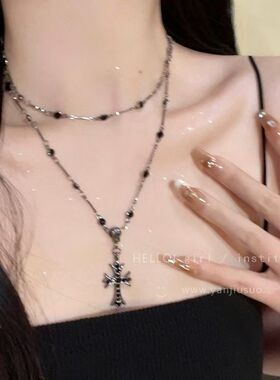 甜酷辣妹~叠戴十字架项链女2026年新款爆款轻奢颈链高级感锁骨链