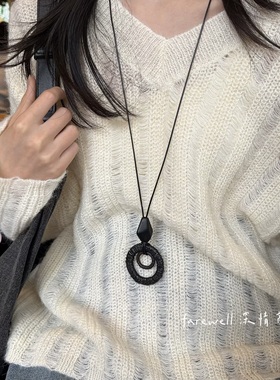 黑色绳编原木风圆环毛衣链