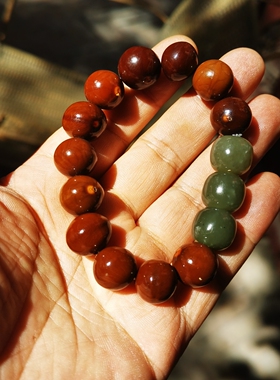 捡石人原创，新疆和田玉珠子搭配菩提手串，手机实拍视频选货