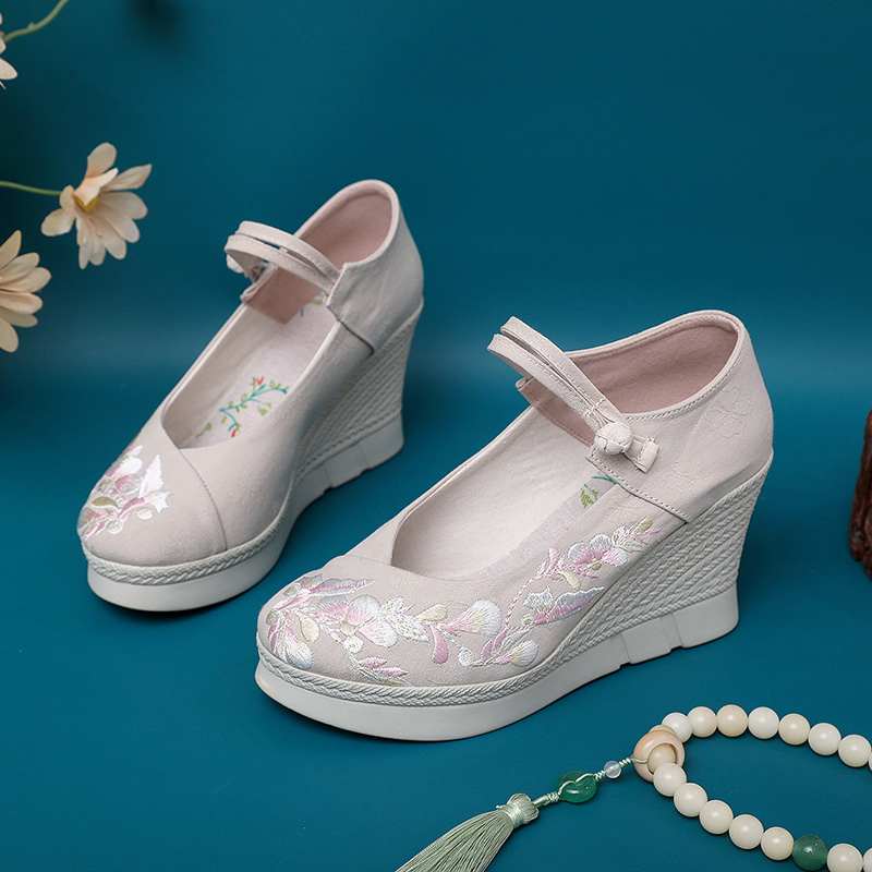 汉服鞋女增高古风鞋子舒适坡跟单鞋民族风复古绣花鞋高跟老北京布 - 图1