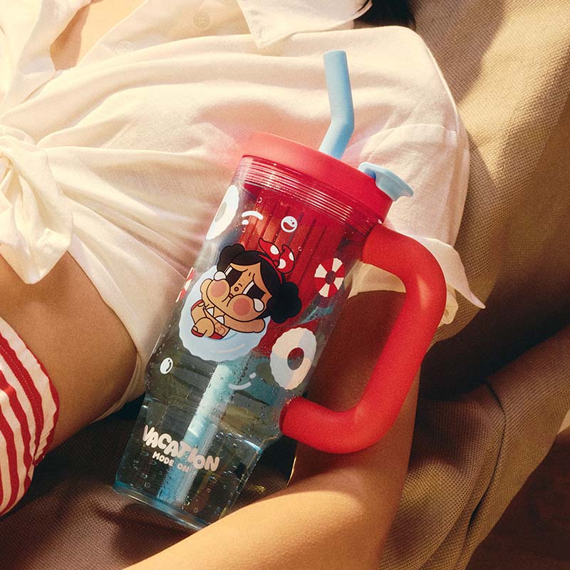 POPMART泡泡玛特CRYBABY哭娃Vacation Mode On系列吸管杯潮玩周边 - 图1