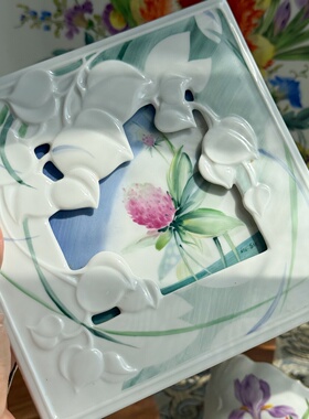梅森浮雕手绘千日红瓷板画