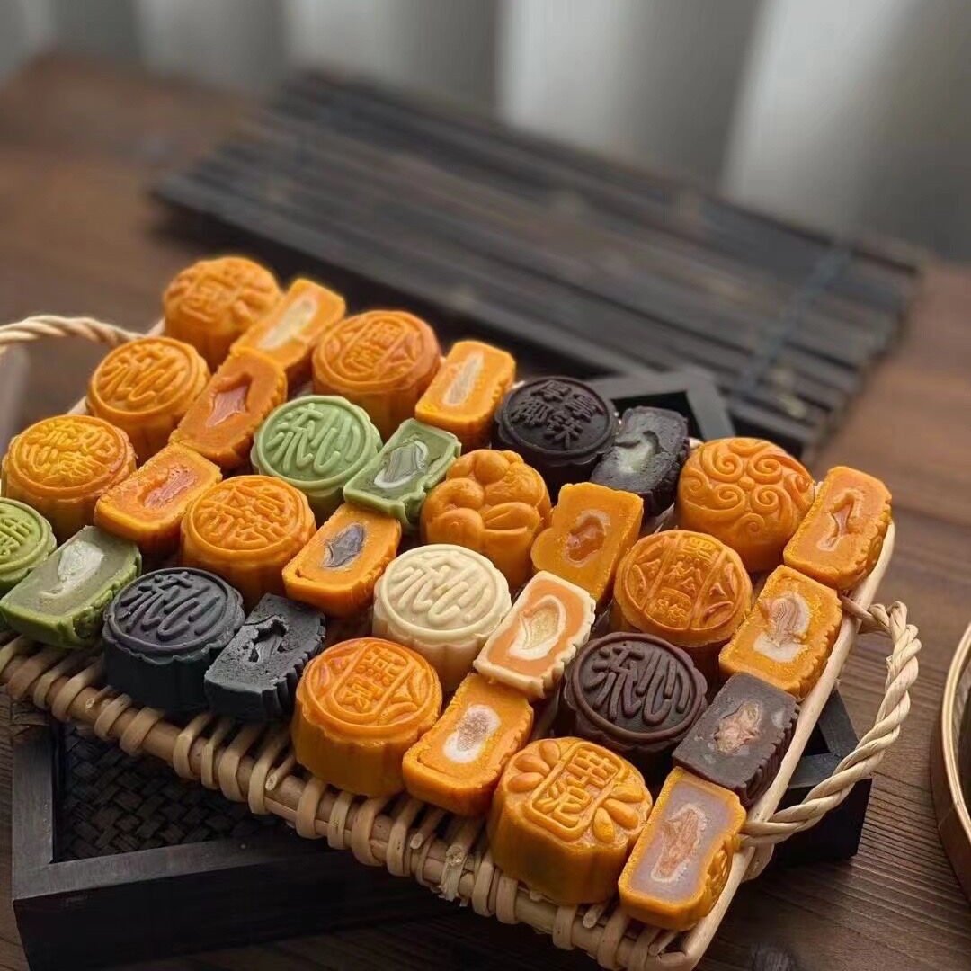 港式奶黄流心月饼礼盒装中秋月饼榴莲芋泥咖啡生椰拿铁企业团购,淘宝优惠券,粉丝福利购,淘宝优惠卷