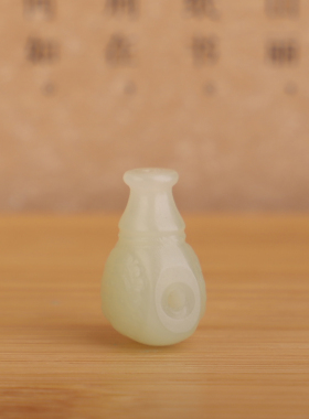 天然新疆和田玉青黄口瑞兽三通