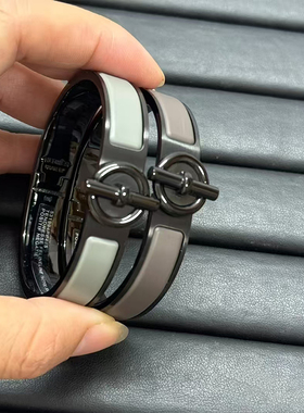 高品质时尚旋转开口男士哑光黑色窄版珐琅手镯镀钯拉丝情侣款手环