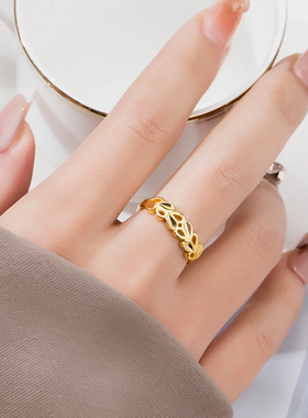 素圈爱心戒指女适合手粗的胖手2024新款轻奢高级感开口金色食指戒