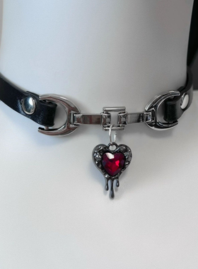 暗红爱心吊坠仿皮颈链暗黑亚文化黑色项圈可调节