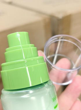 喷雾~积雪草清透乳霜喷雾 100ml 补水滋润保湿