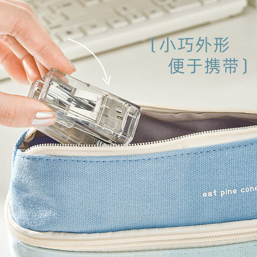 三年二班透明订书机学生用迷你小号手握式订书器家用便携式装订机省力钉书机办公用简约定书机钉外卖打包K - 图0