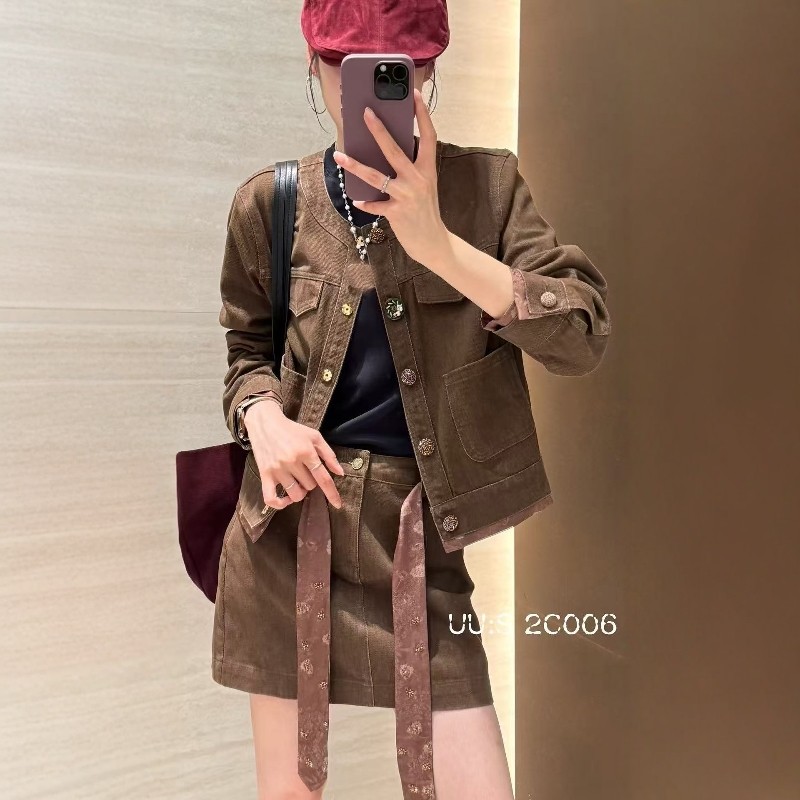 欧洲站2025秋季新款V+.COM时尚牛仔套装长袖夹克外套半身裙两件套,淘宝优惠券,粉丝福利购,淘宝优惠卷