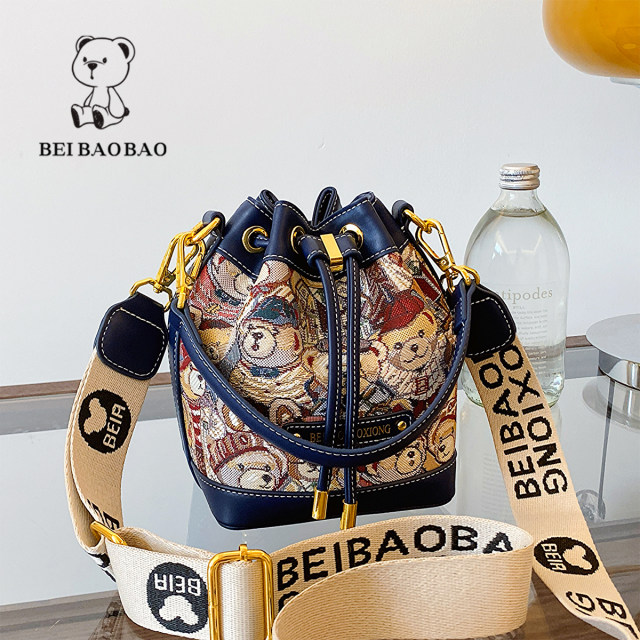 Casual trendy drawstring shoulder crossbody bag