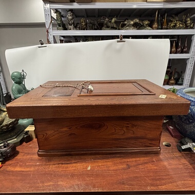 日本原木长方形铜胆老火钵，高38厘米，长91厘米，宽61厘米。