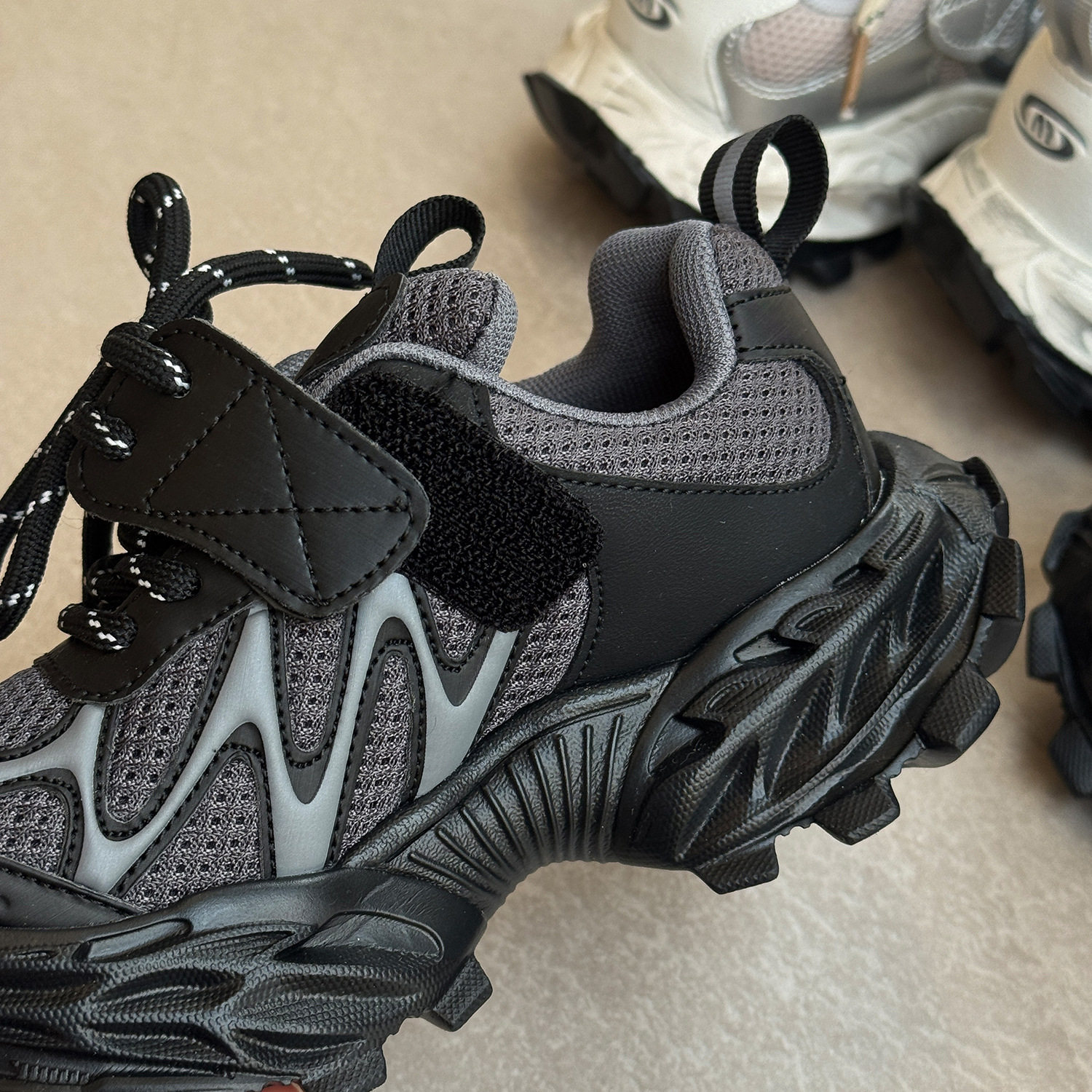 儿童轻便潮牌运动鞋2025秋季新款男女童重工防滑休闲老爹鞋跑步鞋,淘宝优惠券,粉丝福利购,淘宝优惠卷