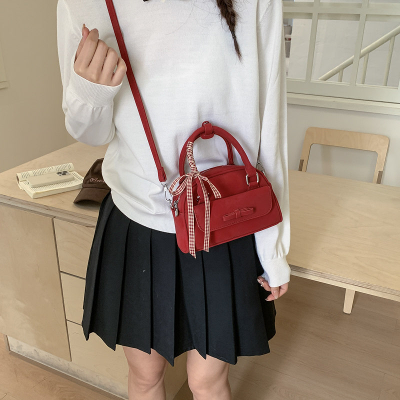 休闲时尚百搭通勤日常轻便软妹单肩包手提休闲小众设计感包包女包,淘宝优惠券,粉丝福利购,淘宝优惠卷