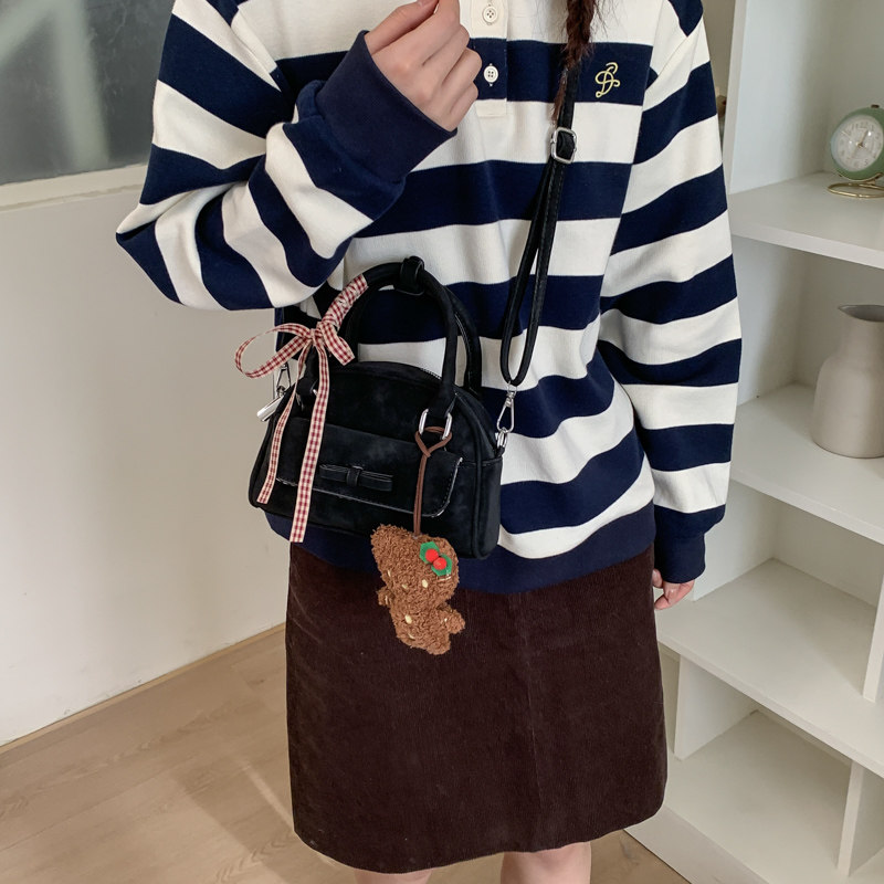 休闲时尚百搭通勤日常轻便软妹单肩包手提休闲小众设计感包包女包,淘宝优惠券,粉丝福利购,淘宝优惠卷