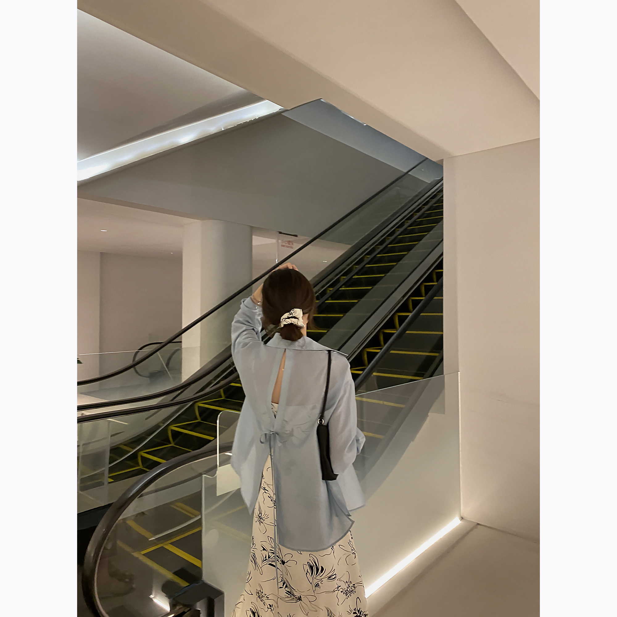 MIKASTUDIO 小玉酱MIKASTUDIO小玉酱防晒衬衫女设计感小众后背绑带冷淡风白衬衣0