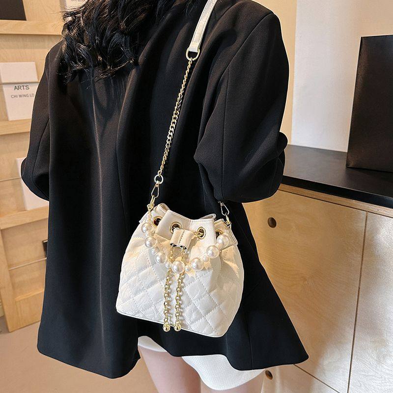 小香风菱格链条单肩包包女时尚珍珠手提包2025春夏新款斜挎水桶包,淘宝优惠券,粉丝福利购,淘宝优惠卷