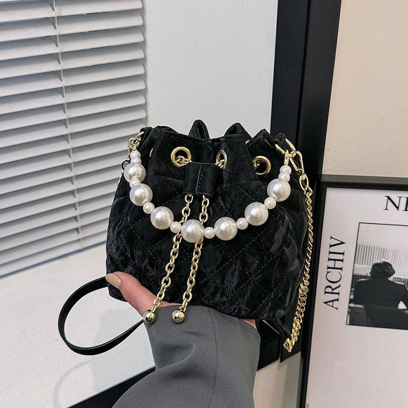 小香风菱格链条单肩包包女时尚珍珠手提包2025春夏新款斜挎水桶包,淘宝优惠券,粉丝福利购,淘宝优惠卷