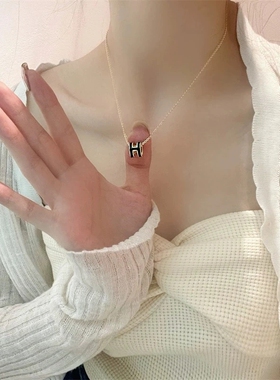 H字母项链女生轻奢小众设计颈链配饰高级感个性网红锁骨链送女友
