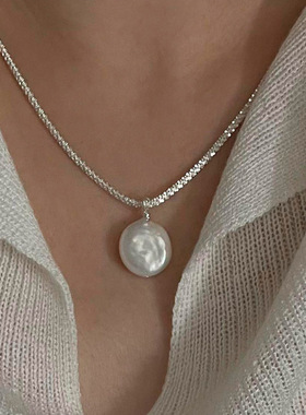 S925纯圆形巴洛克纽扣珍珠满天星项链女生通勤波光粼粼锁骨链女