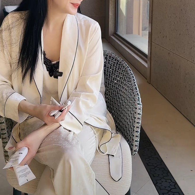 张雨绮姐姐同款春秋睡衣女高级感国风丝绸新中式带胸垫三件套套装,淘宝优惠券,粉丝福利购,淘宝优惠卷