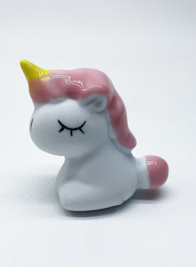 陶瓷独角兽摆件可爱卡通小马桌面装饰品创意礼物女生转转配件茶宠