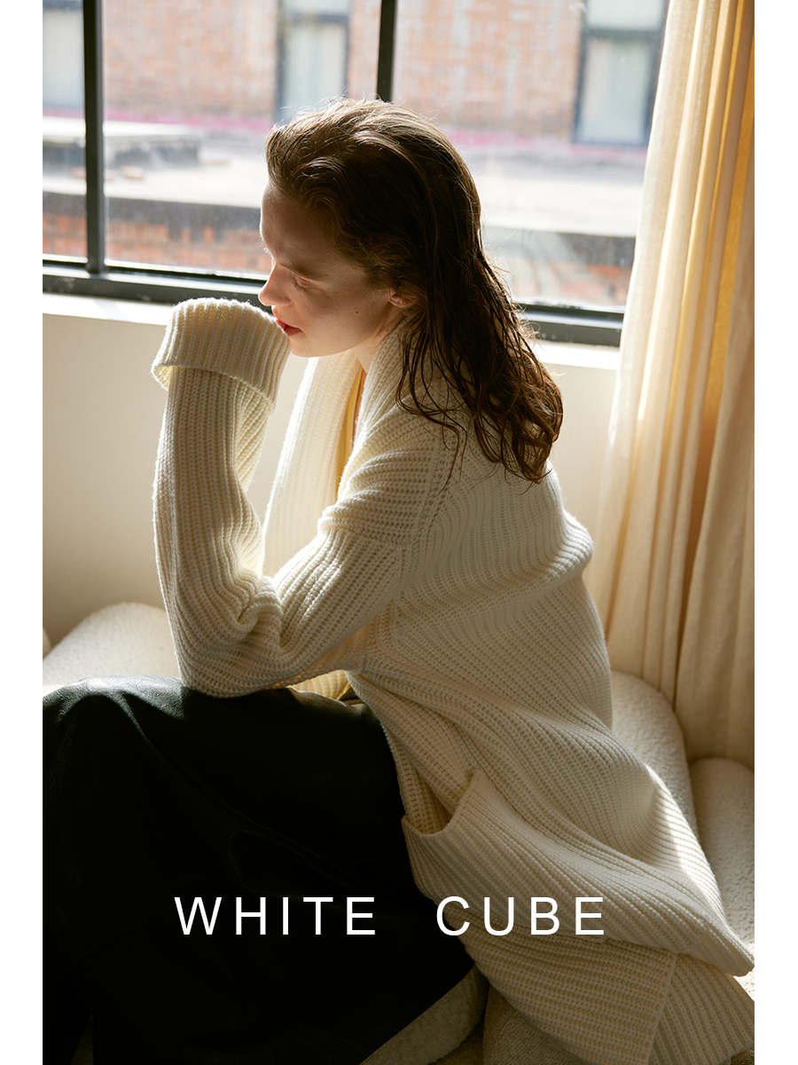 whitecube北欧慵懒风纯羊毛软糯大廓形围巾领针织开衫毛衣外套女 - 图2