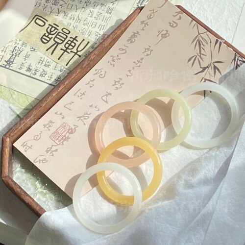 和田玉手镯平替天然阿富汗玉晴水青羊脂白玉黄口料藕粉圆条新中式 - 图0