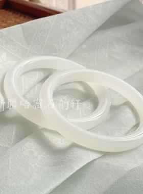 晴水和田玉手镯平替天然阿富汗玉青白玉羊脂白少女圆条新中式轻奢